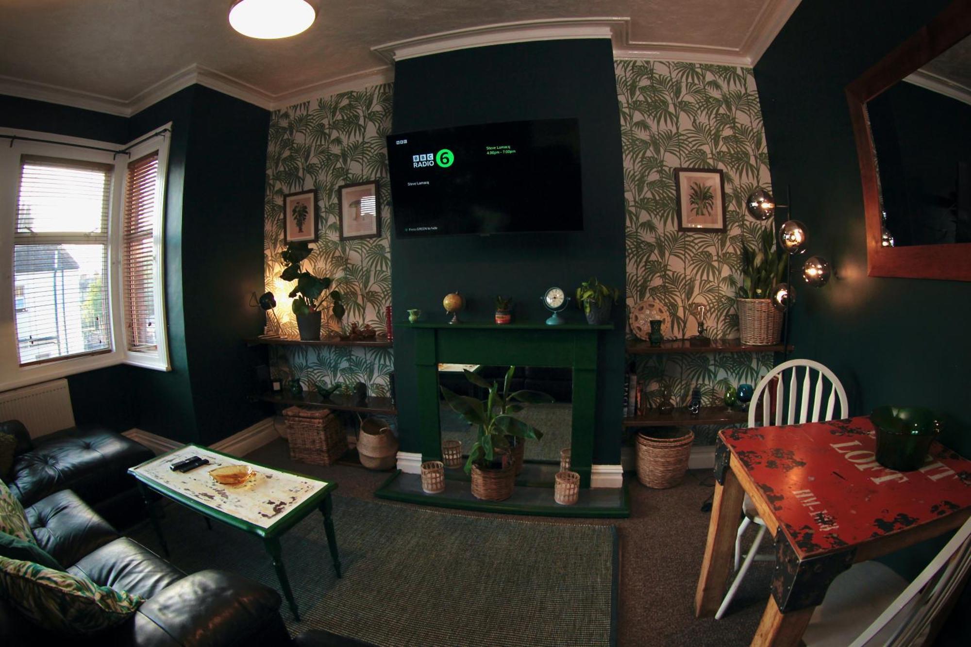 Stylish And Artistic Flat In Southend On Sea Apartment Екстериор снимка