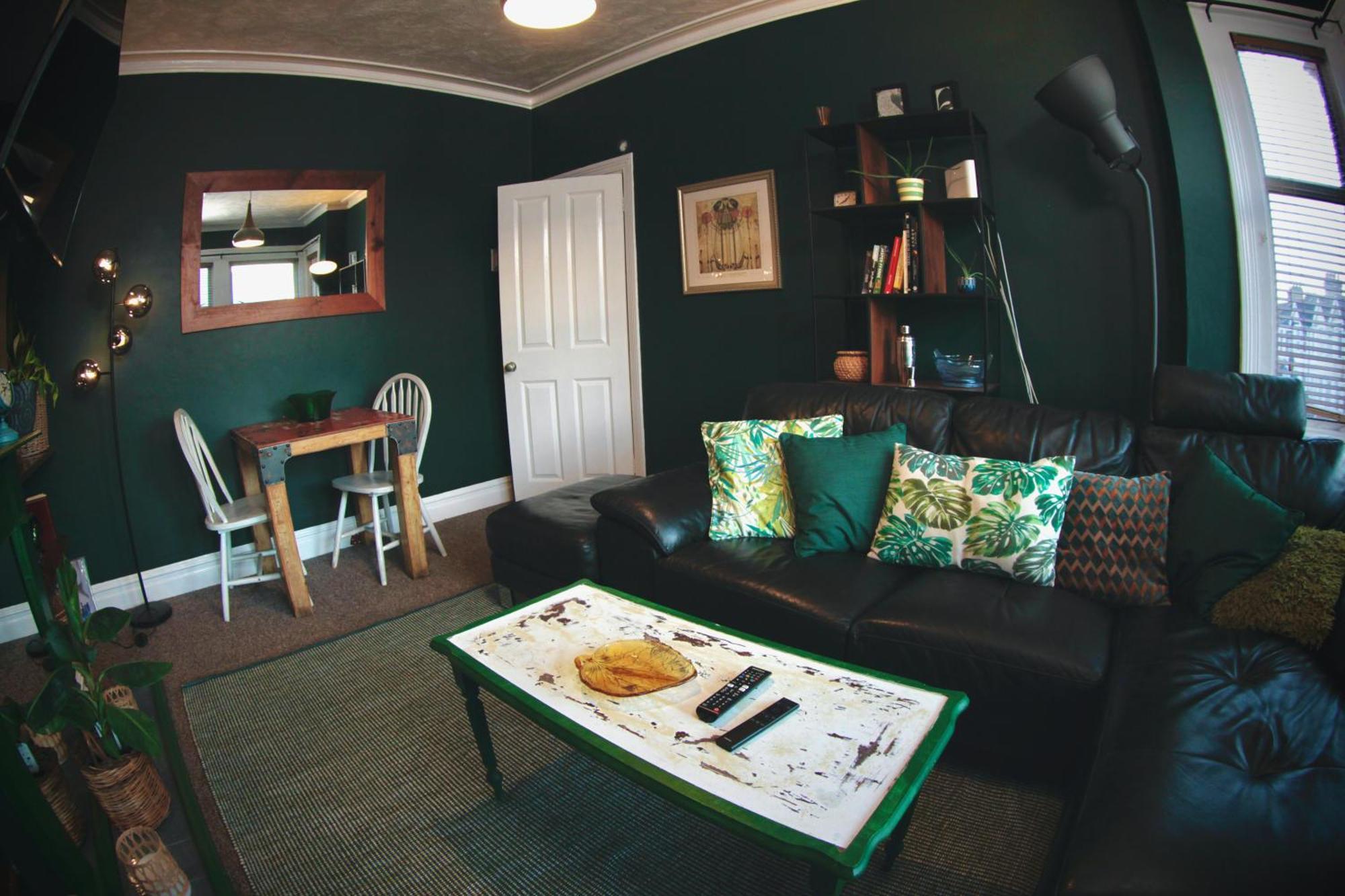 Stylish And Artistic Flat In Southend On Sea Apartment Екстериор снимка