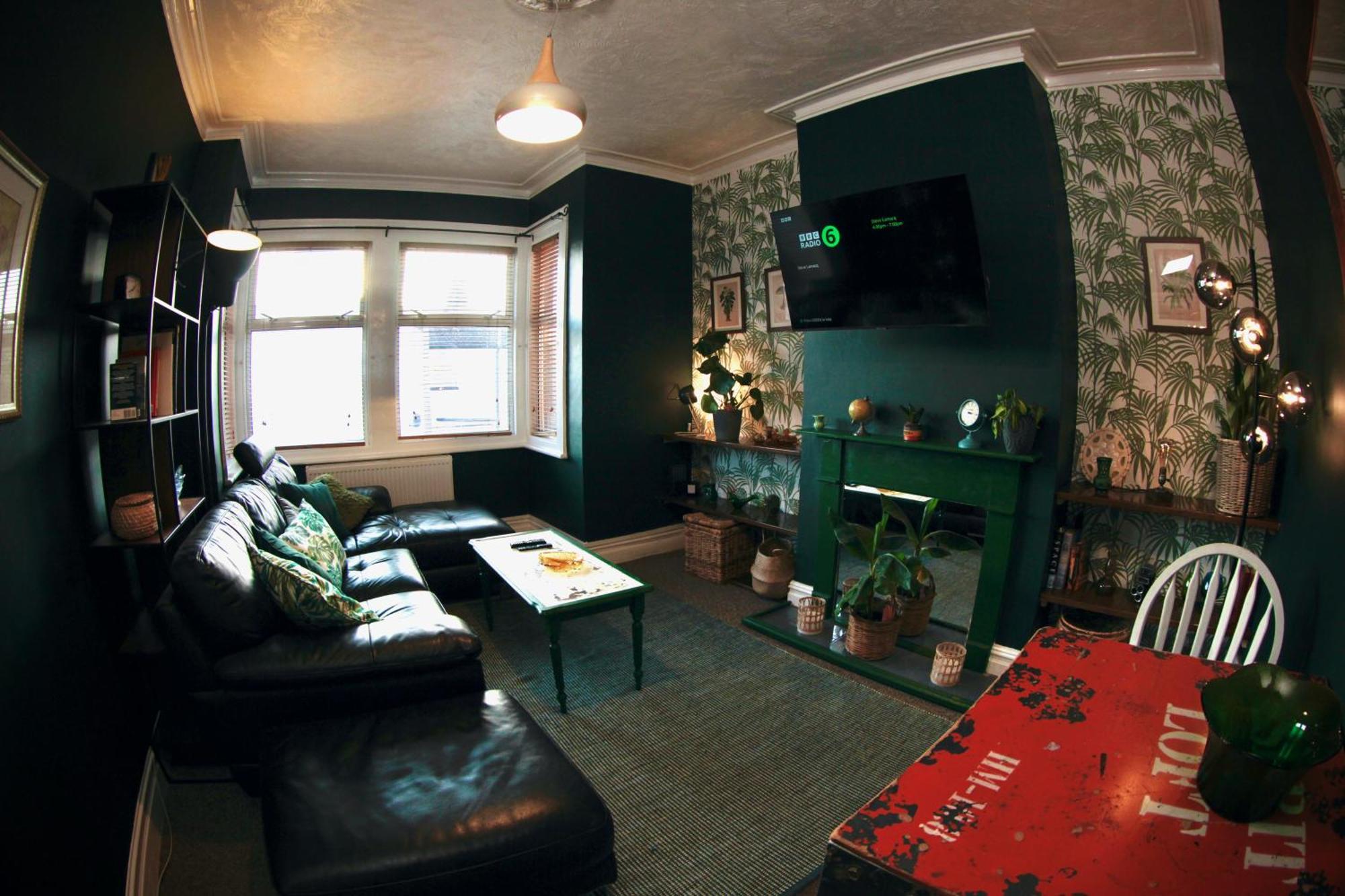 Stylish And Artistic Flat In Southend On Sea Apartment Екстериор снимка