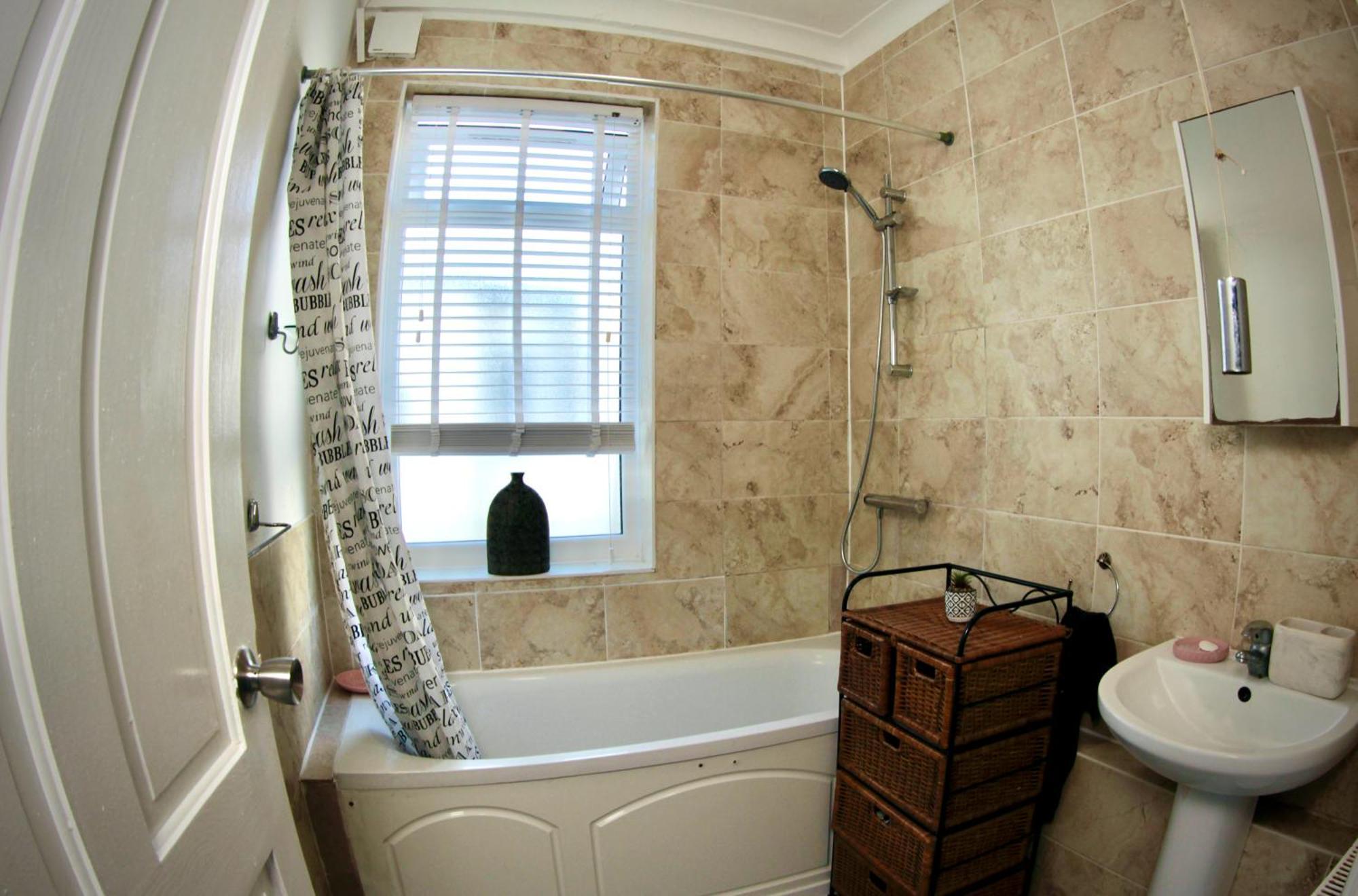 Stylish And Artistic Flat In Southend On Sea Apartment Екстериор снимка