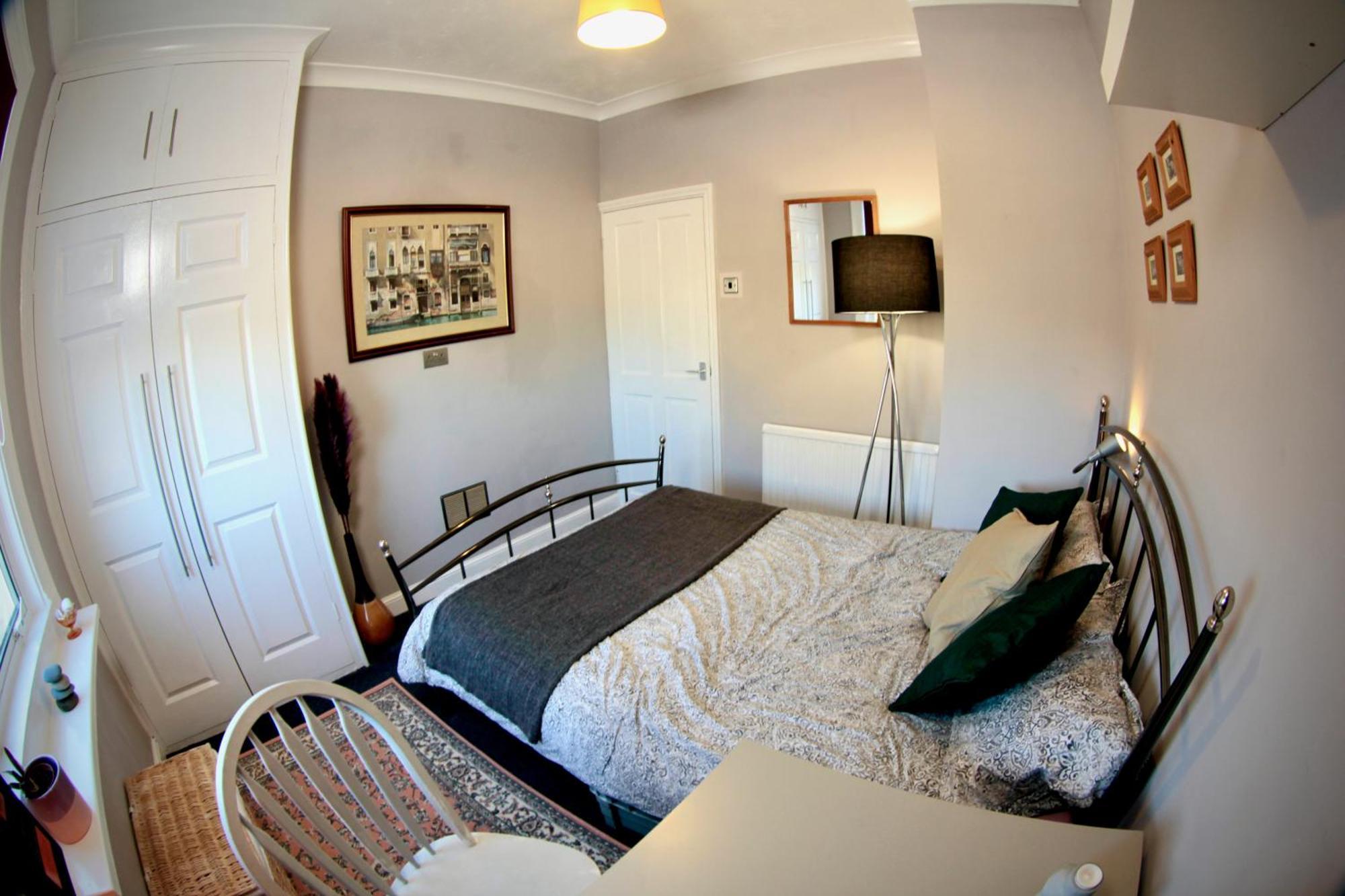 Stylish And Artistic Flat In Southend On Sea Apartment Екстериор снимка