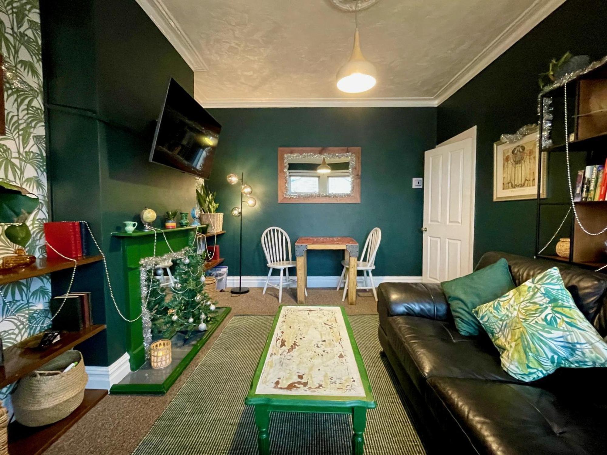 Stylish And Artistic Flat In Southend On Sea Apartment Екстериор снимка